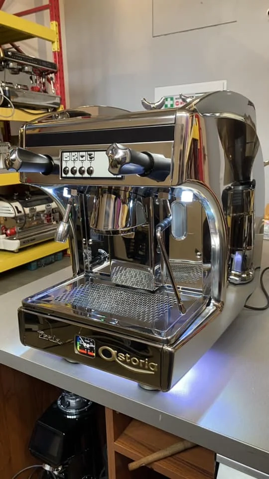 Кавомашина в майстерні Tru-Coffee